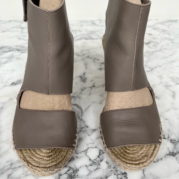 VINCE Gray Taupe Velcro Peep Toe Espadrille Wedge Sandals Size 8 - Picture 3 of 11